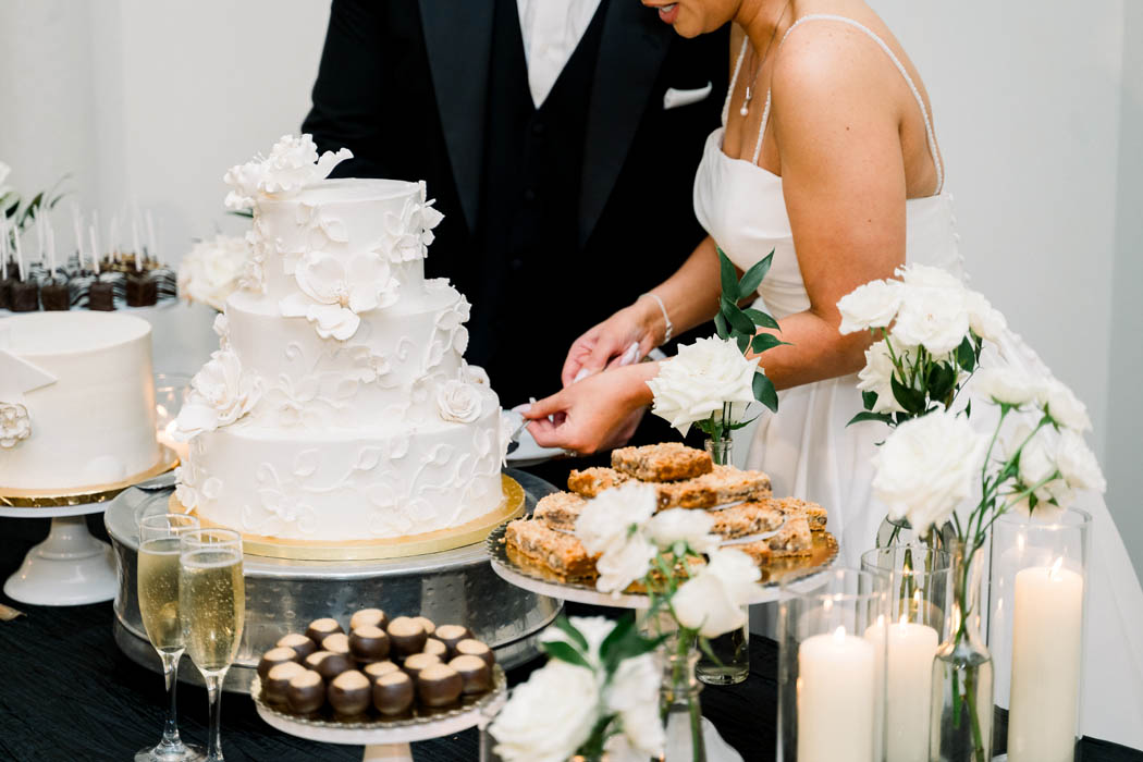 4-walters-collective-wedding-event-specialists-texas-the-jenny-layne-bakery-gallery-slider-image-16