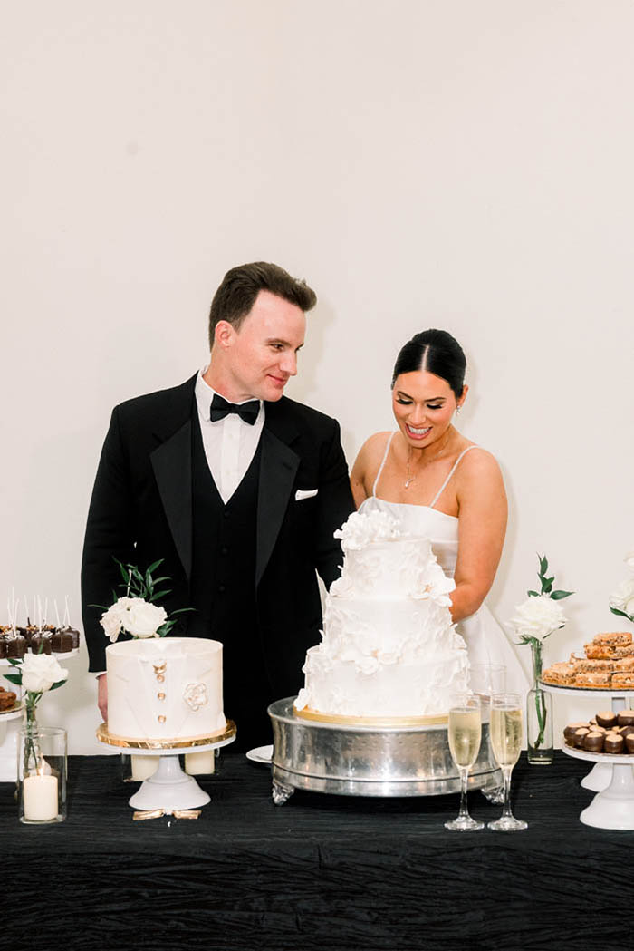 4-walters-collective-wedding-event-specialists-texas-the-jenny-layne-bakery-gallery-slider-image-19